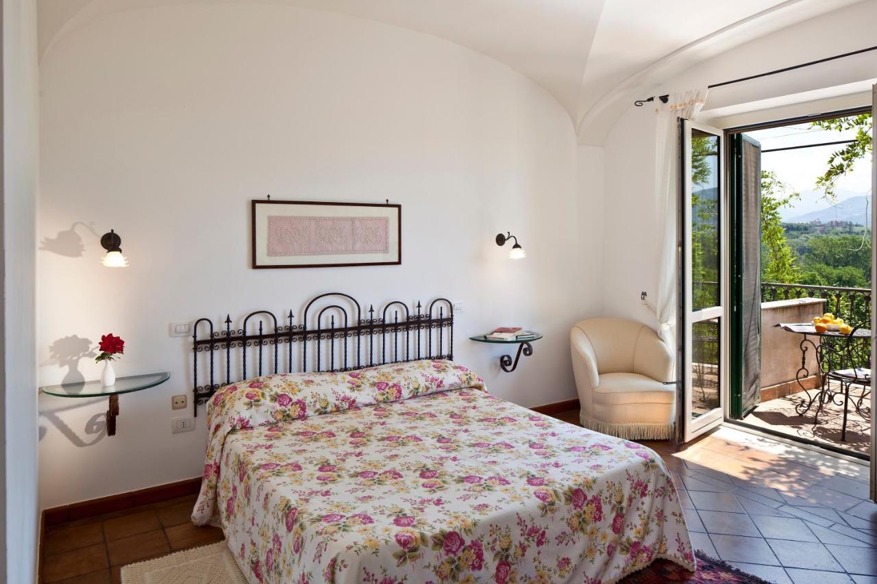 Hotel Villa Rizzo Resort And Spa San Cipriano Picentino Quarto foto